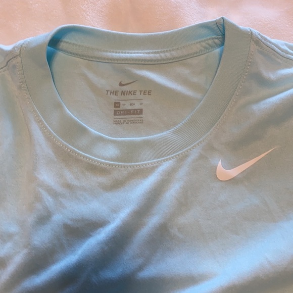Nike Tee XS - Picture 2 of 2